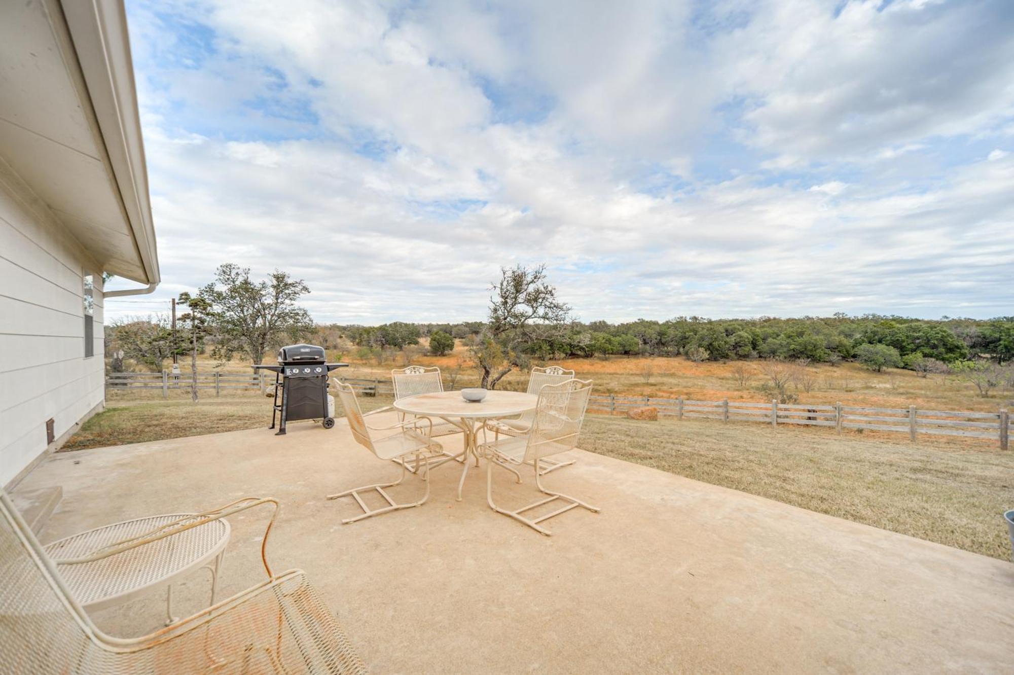 Historic Hoffmann Ranch Haus Near Wineries! Villa Fredericksburg Ngoại thất bức ảnh
